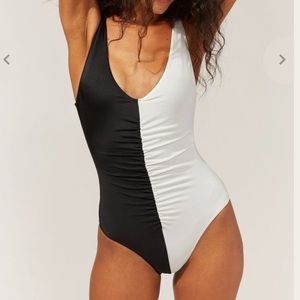 NWT Solid and Striped Lucia one piece swimsuit in black and white size small